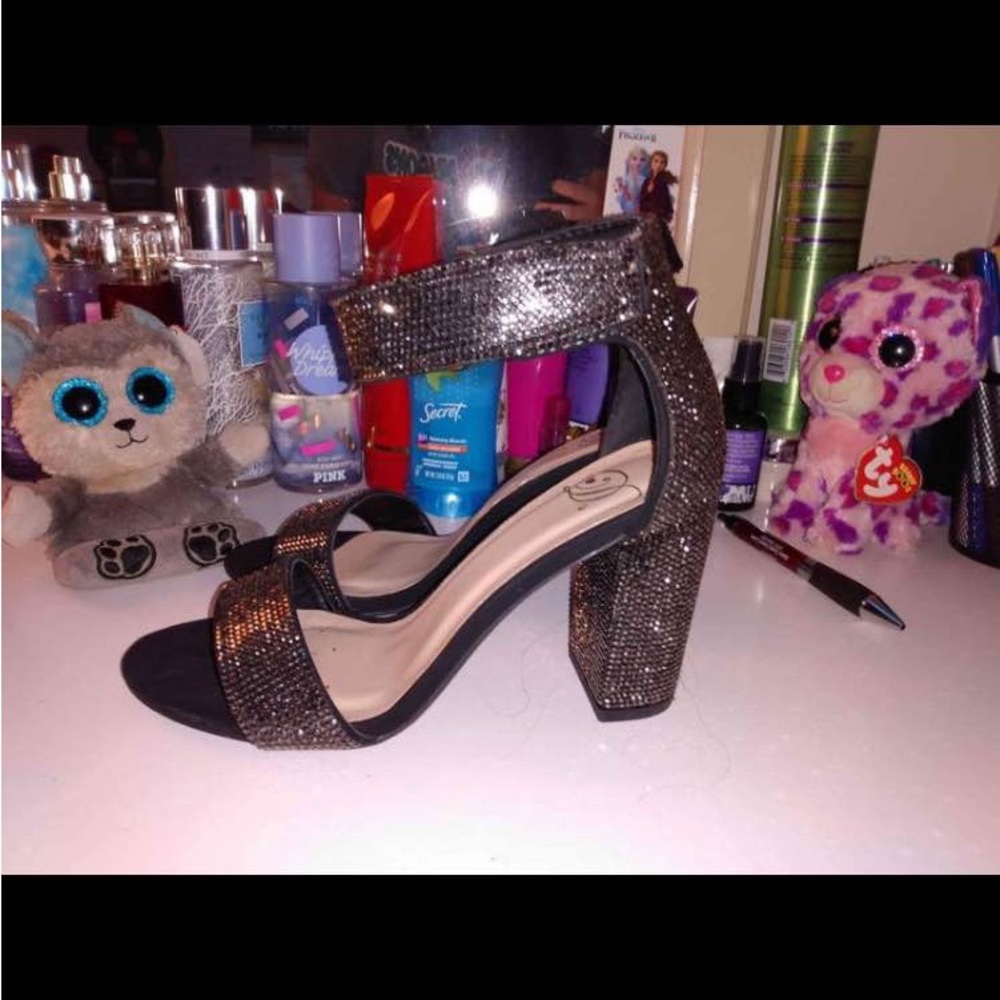 Homecoming heels